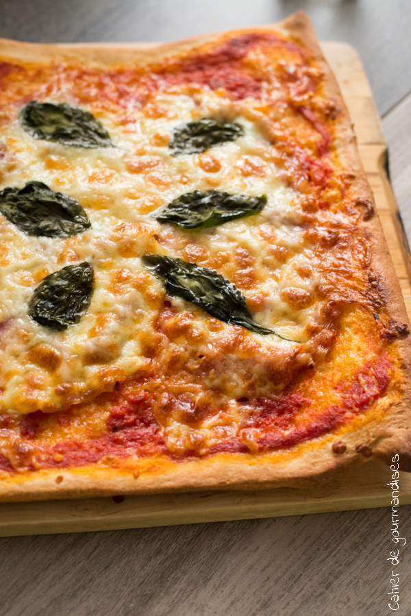 Pizza Jambon Cru et Basilic| Cahier de gourmandises