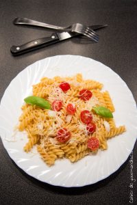 Pates oignons tomates cerises | Cahier de gourmandises