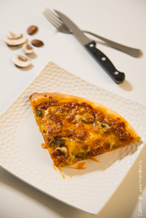 Pizza champignons chorizo Double Cheese | Cahier de gourmandises